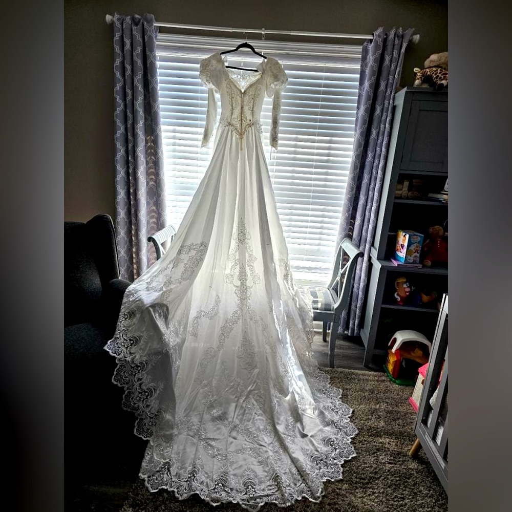 Vintage Wedding Dress